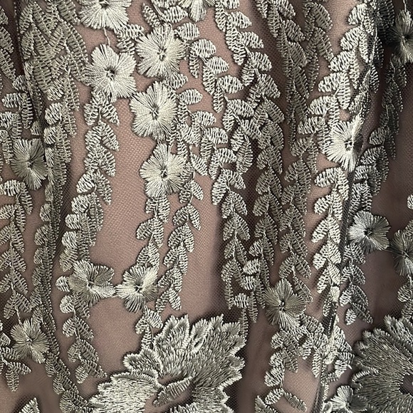 NWOT JS Collections metallic embroidered evening gown mother of the bride - Picture 5 of 9